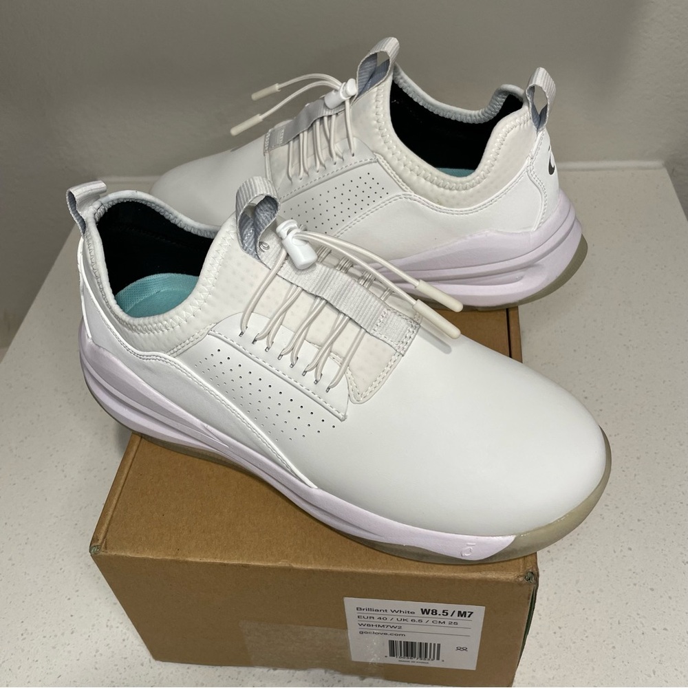 Clove Classic Core Brilliant White Size 8.5